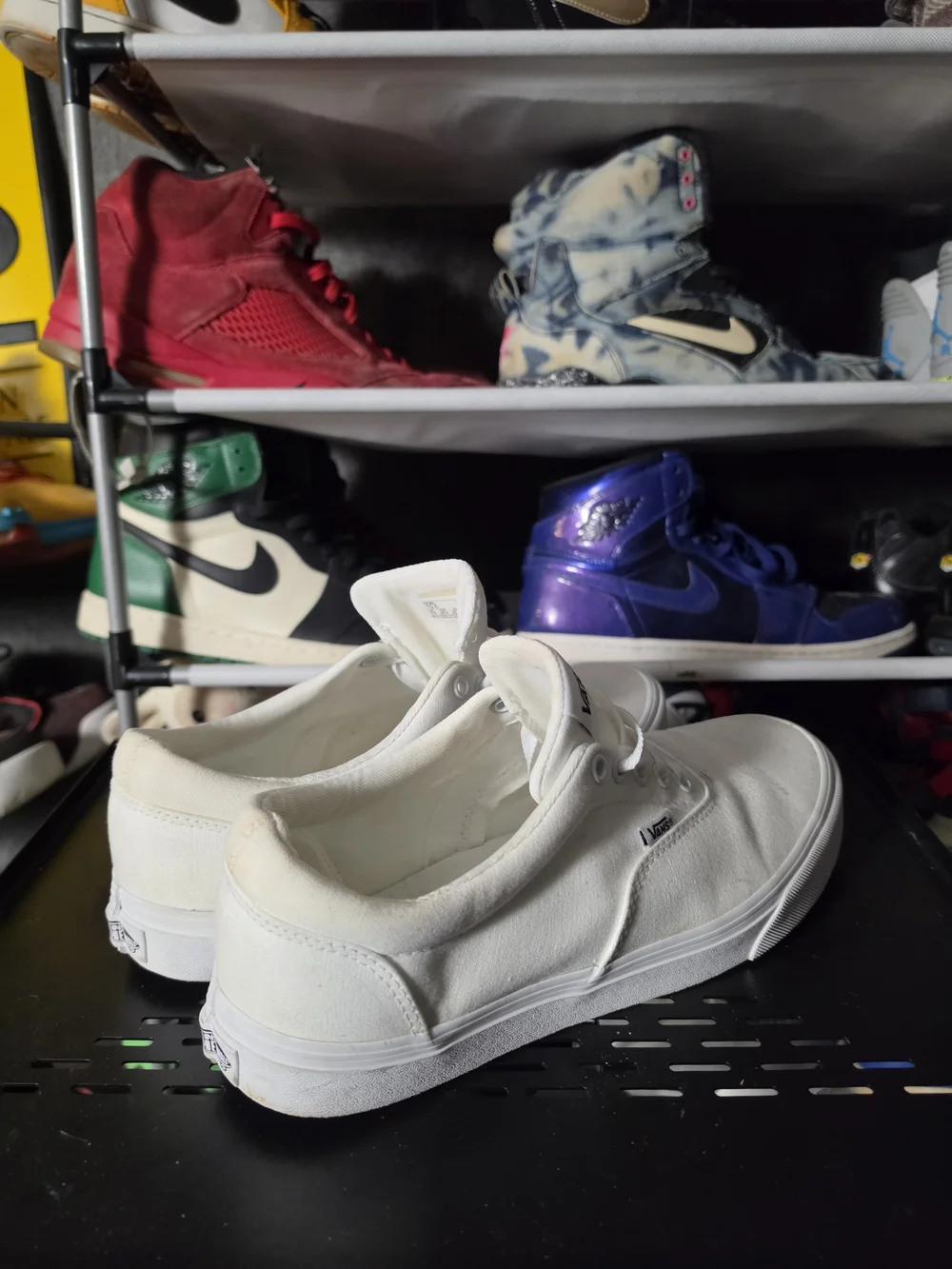 🔥 Vans Men Size 10.5 Classic Low White Canvas Sneakers